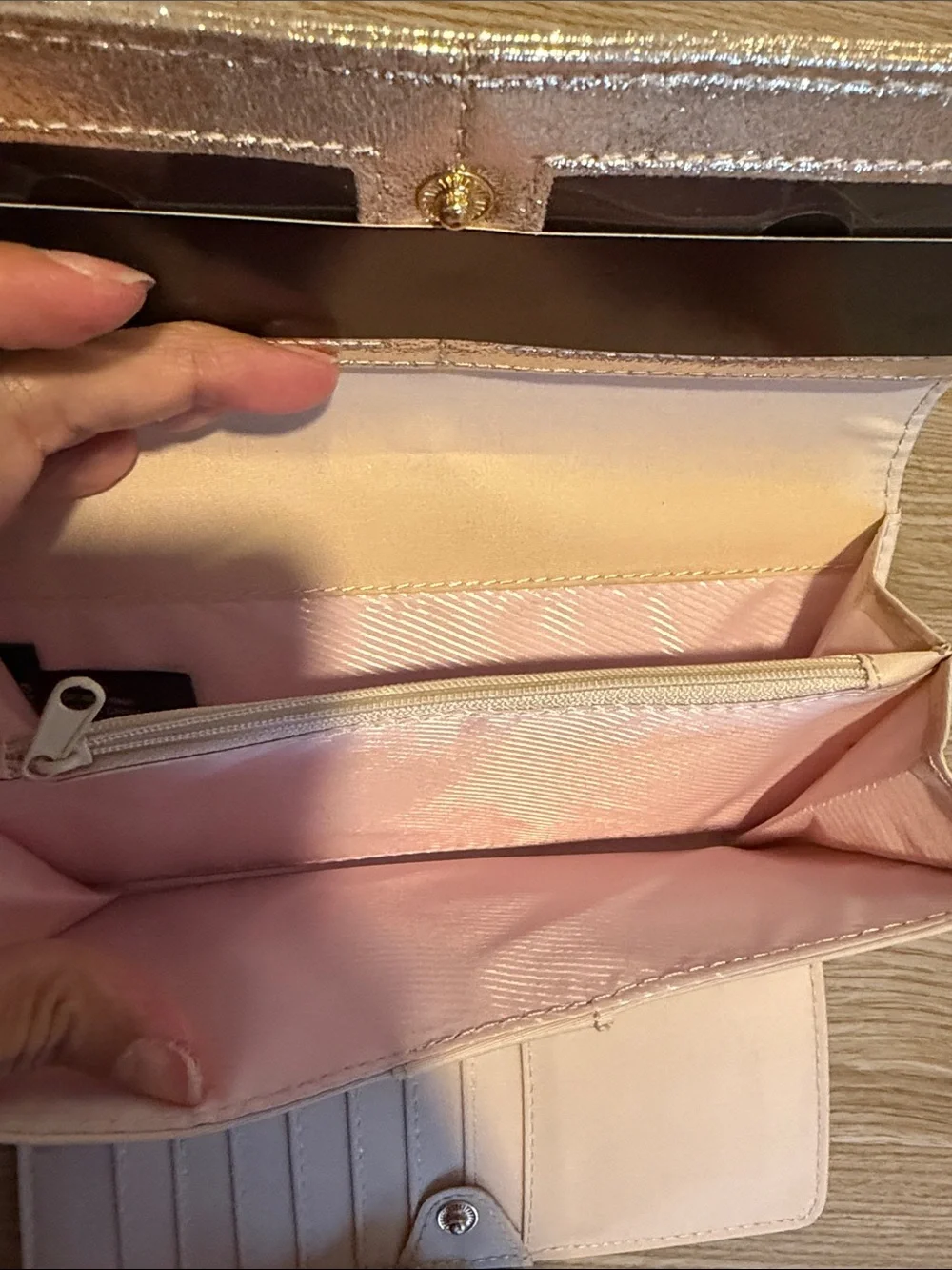 Tahari RFID Flap Clutch Wallet Modern Times In Color Bubble NWT